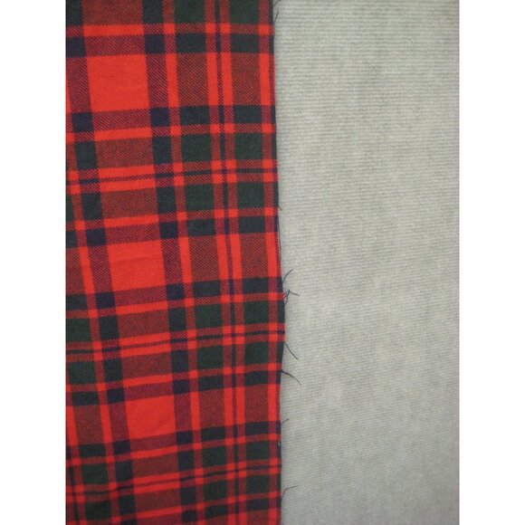 Plaid Print Fabric Poly Blend Woven 50 x 55 inch READ - Picture 11 of 16